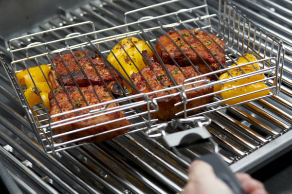 Broil King Grill Basket - Adjustable